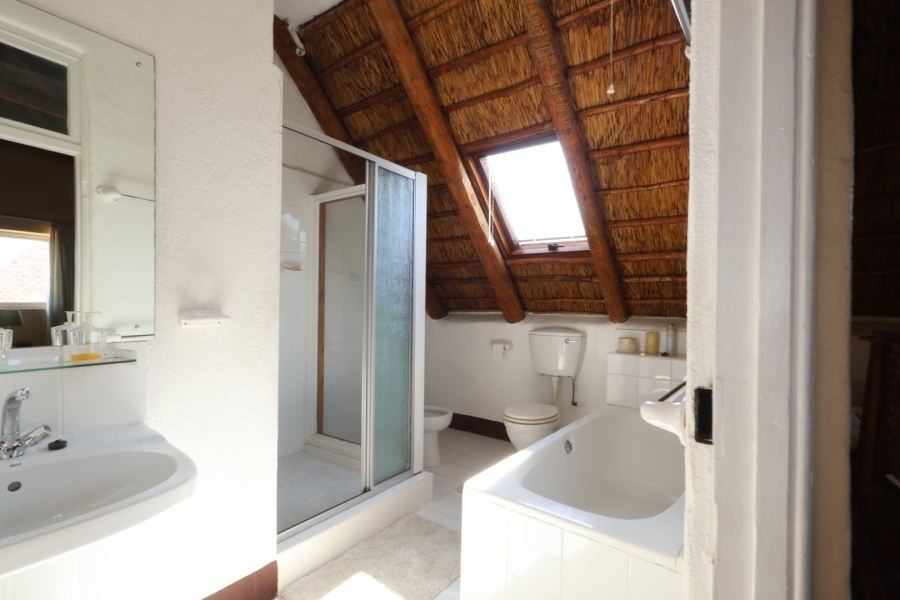 5 Bedroom Property for Sale in Wellington North Western Cape